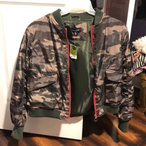 Camouflage crop jacket
